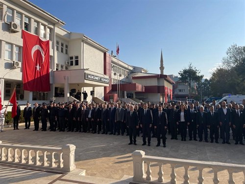 İLÇEMİZDE 10 KASIM ATATÜRK'Ü ANMA TÖRENİ  DÜZENLENDİ